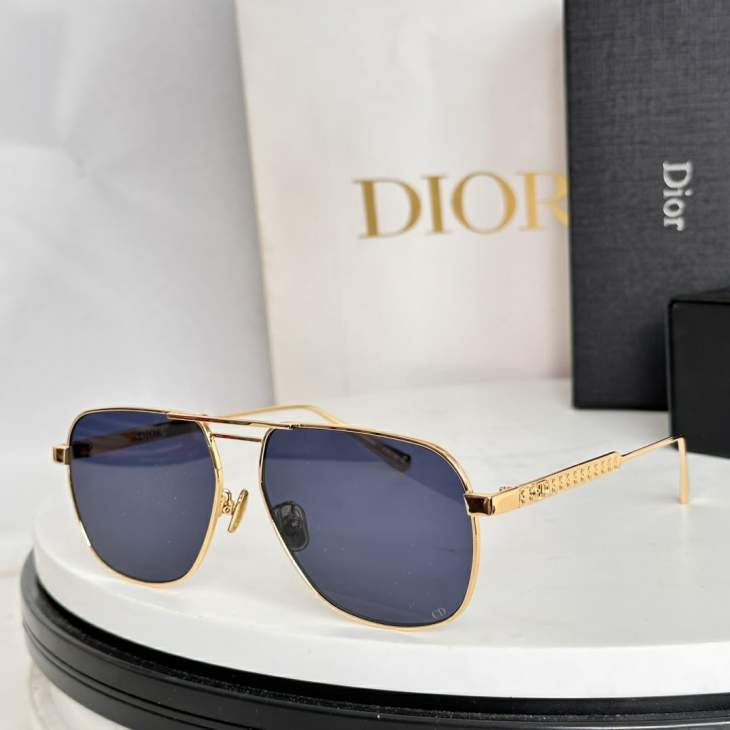 Picture of Dior Sunglasses _SKUfw77643978fw